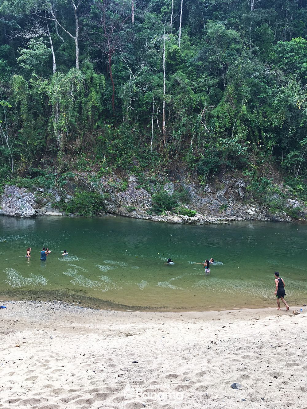 The little beach of the Chagres River